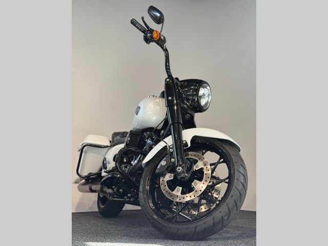 harley-davidson - roadking-special-114