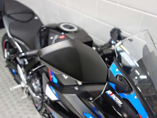 suzuki - gsx-8r