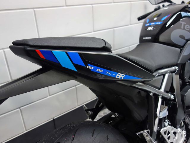 suzuki - gsx-8r
