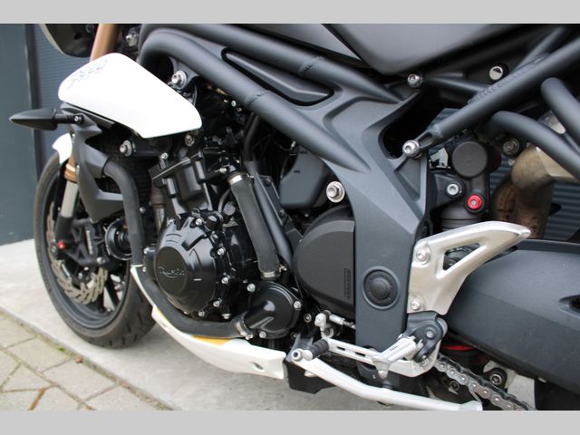 triumph - speed-triple-1050