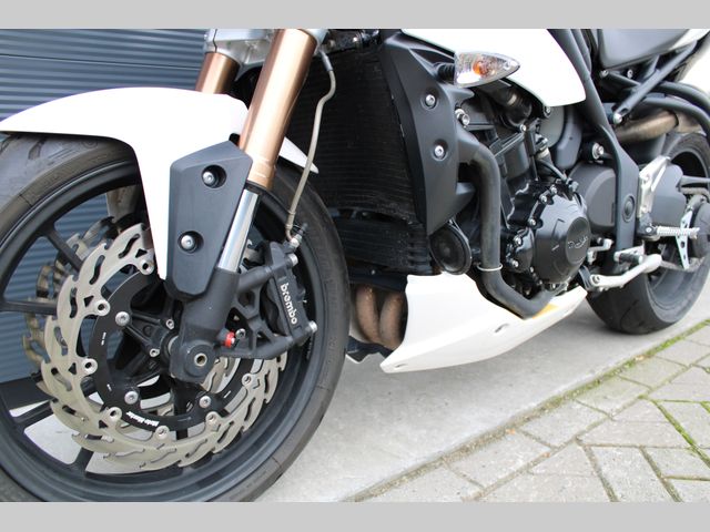 triumph - speed-triple-1050