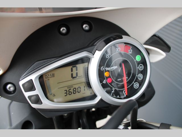 triumph - speed-triple-1050