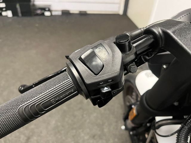 husqvarna - vitpilen-401