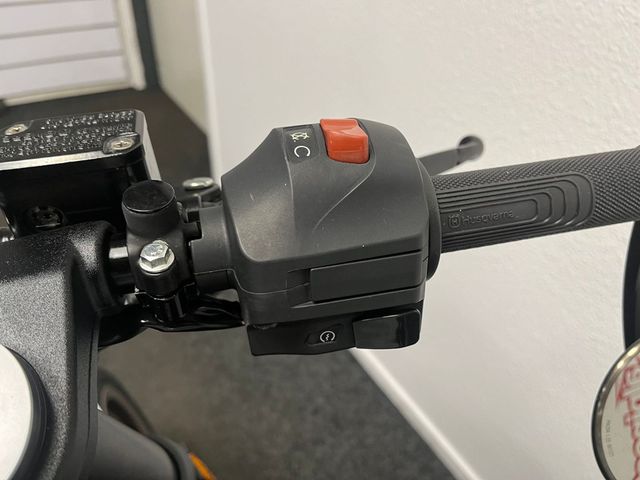 husqvarna - vitpilen-401