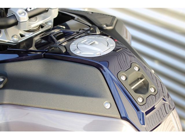 bmw - r-1300-gs-adventure