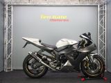 YAMAHA R1