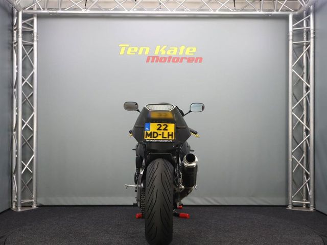 yamaha - r1