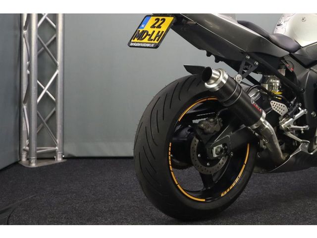 yamaha - r1
