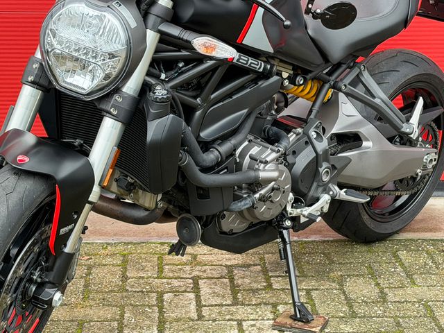 ducati - monster-821-stealth