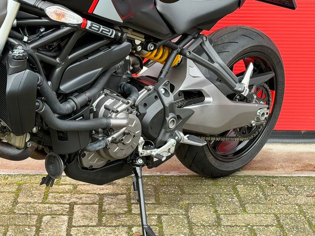 ducati - monster-821-stealth