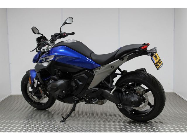 bmw - r-1300-r