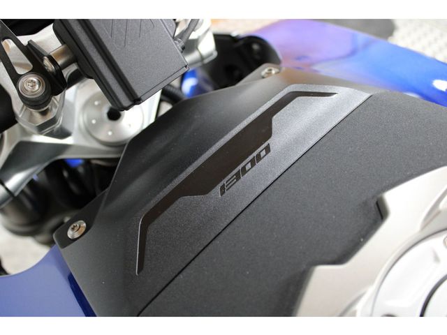 bmw - r-1300-r