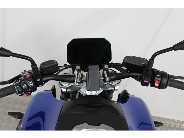bmw - r-1300-r