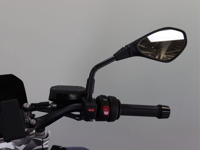 bmw - r-1300-r