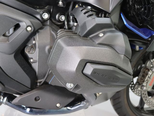 bmw - r-1300-r