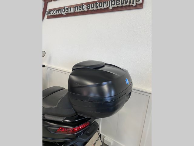piaggio - mp3-500-hpe-sport-abs-asr