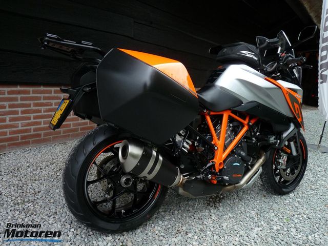 ktm - 1290-super-duke-gt