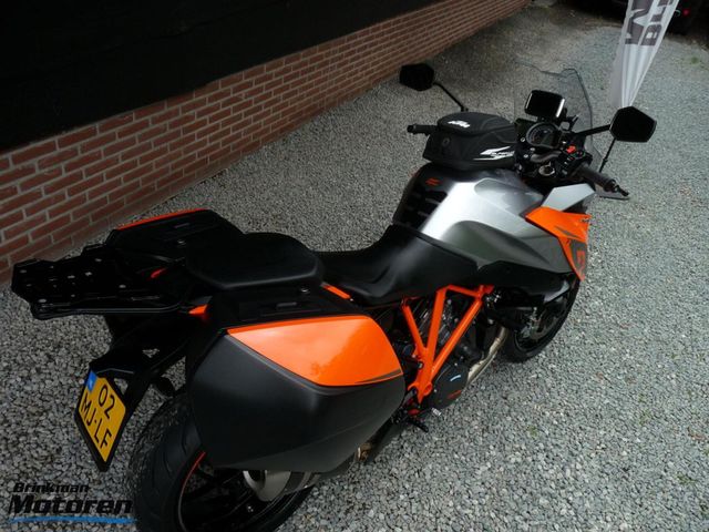 ktm - 1290-super-duke-gt