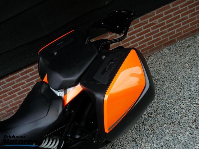 ktm - 1290-super-duke-gt