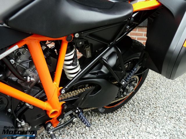 ktm - 1290-super-duke-gt
