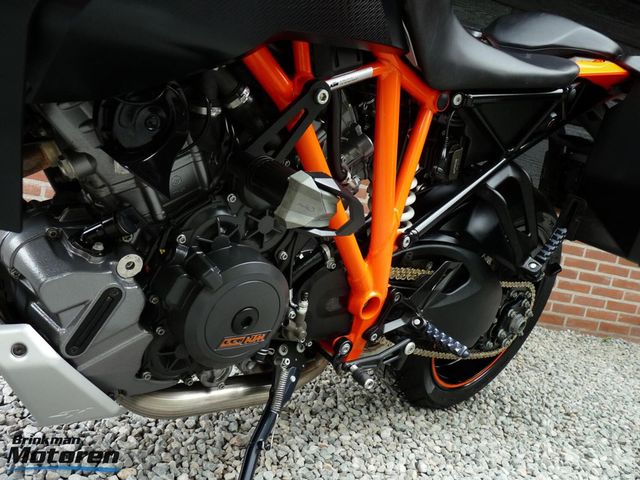 ktm - 1290-super-duke-gt