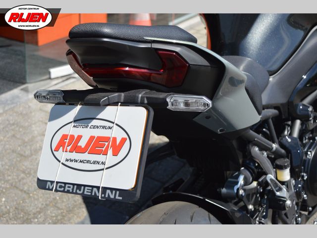 kawasaki - z900