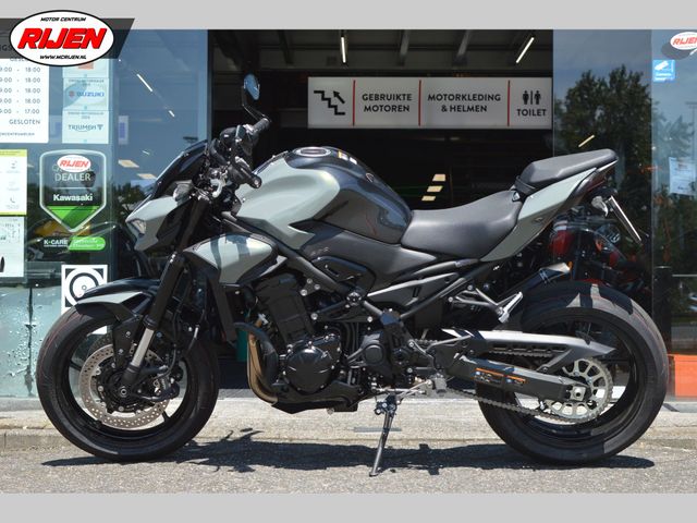 kawasaki - z900