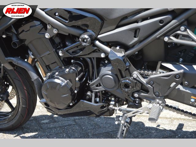 kawasaki - z900