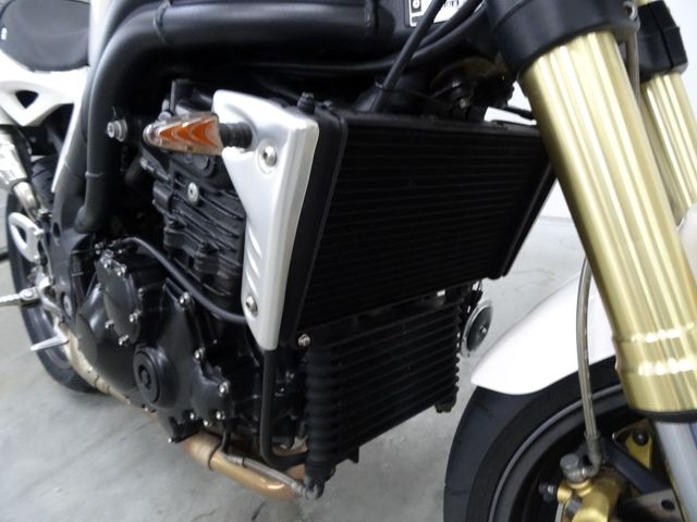 triumph - speed-triple-1050
