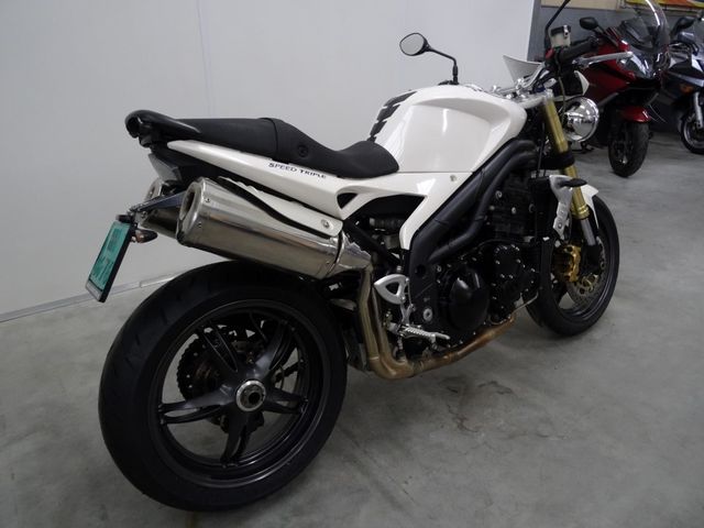 triumph - speed-triple-1050