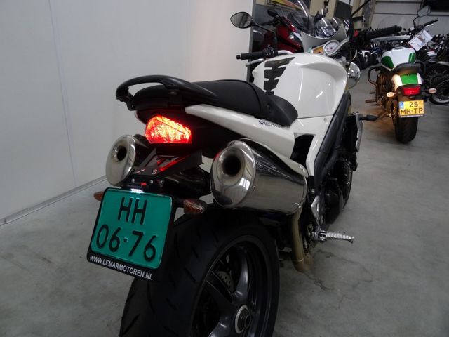 triumph - speed-triple-1050