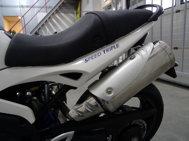 triumph - speed-triple-1050