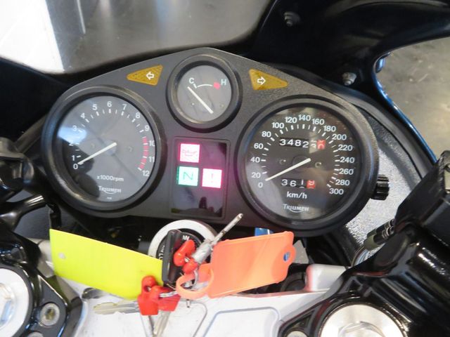 triumph - trophy-1200