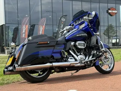 HARLEY-DAVIDSON STREET GLIDE FLHXI – foto 4