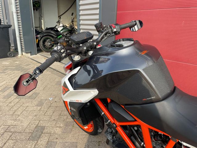 ktm - 1290-super-duke-r