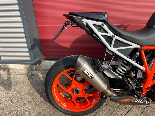 ktm - 1290-super-duke-r