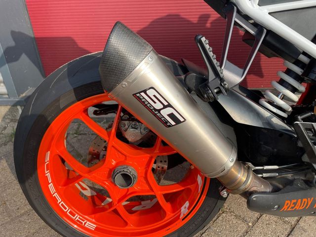 ktm - 1290-super-duke-r