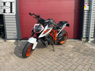 KTM 1290 SUPER DUKE R – foto 2