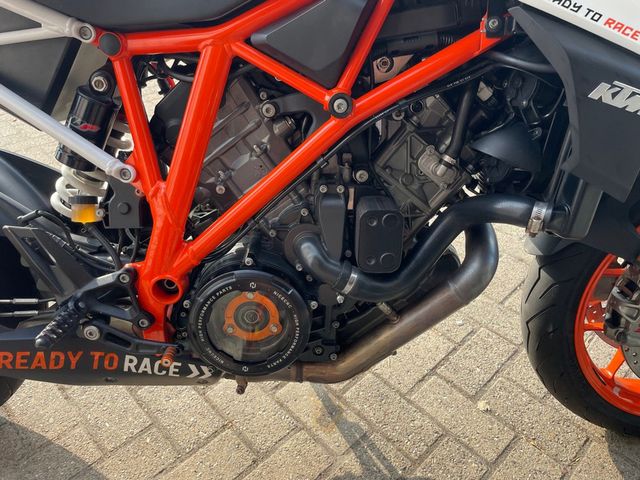 ktm - 1290-super-duke-r