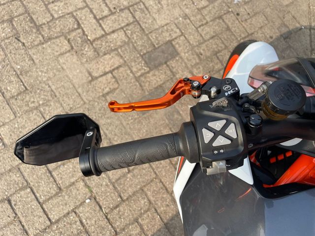 ktm - 1290-super-duke-r