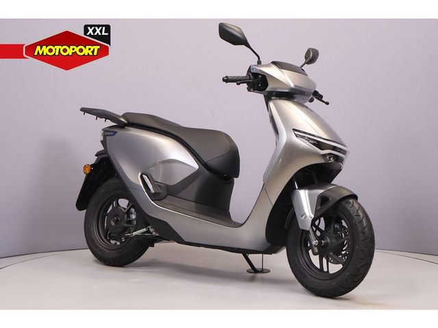honda - cuv-e
