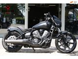 INDIAN MOTORCYCLE SCOUT BOBBER LIMITED + TECH