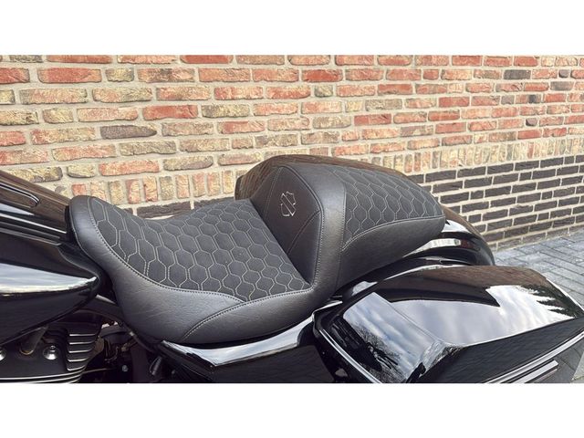 harley-davidson - street-glide-special-flhxs