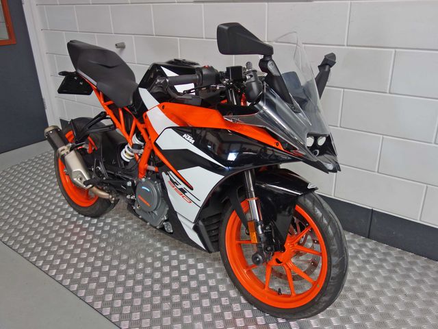 ktm - rc-390