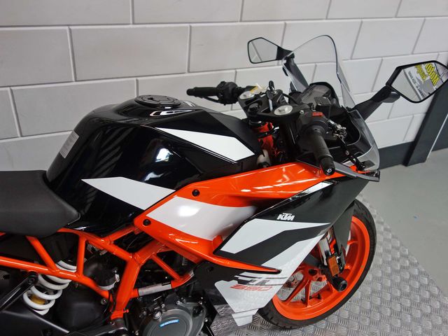 ktm - rc-390