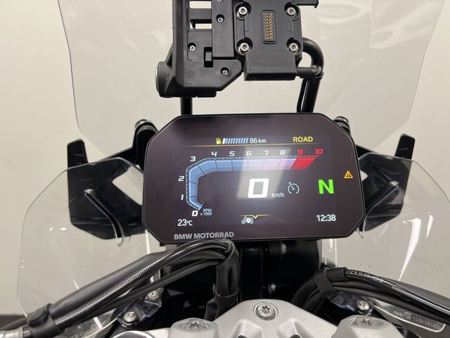 bmw - r-1300-gs-triple-black