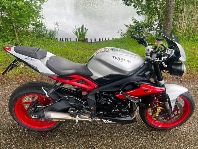 triumph - street-triple-rx-abs