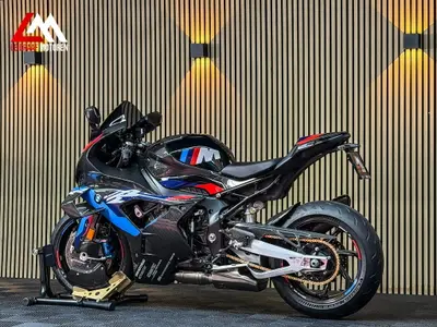 BMW M 1000 RR – foto 4