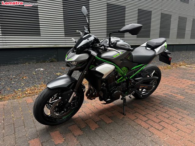 kawasaki - z900