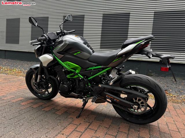 kawasaki - z900